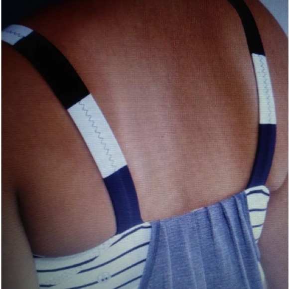 LuLulemon Back On Track Tank Top Size 10 - Picture 14 of 14